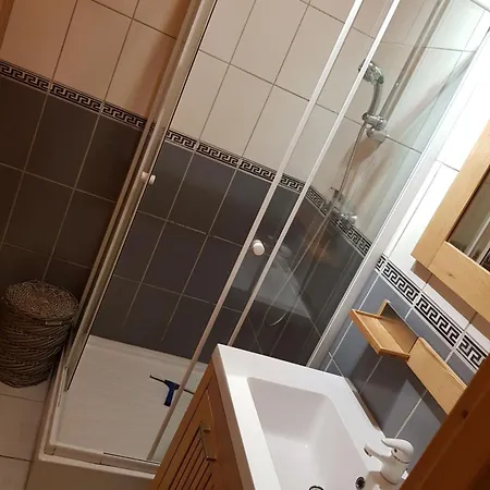 Foch, 1bedroom Kitchen, Unobstructed View, Tram, Train Station, Shops * Grenoble